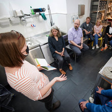 Laden Sie das Bild in den Galerie-Viewer, 23. Oktober 2025, 18h Führung: Senf Tasting & Senf selber machen - 1 Person